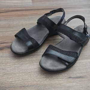 SAS Black Strappy Sandals Size 7